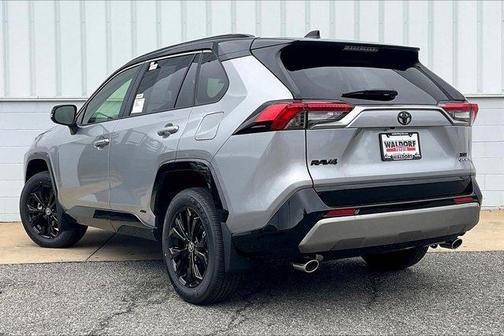 2025 Toyota RAV4 Hybrid SE