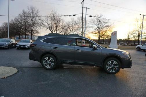 2022 Subaru Outback Touring XT