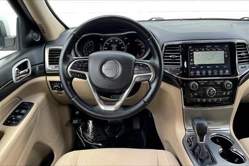 2022 Jeep Grand Cherokee Laredo