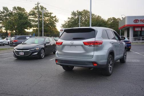 2019 Toyota Highlander LE