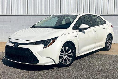 Blizzard Pearl 2020 Toyota Corolla Hybrid LE