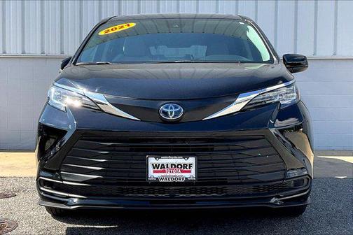2021 Toyota Sienna LE