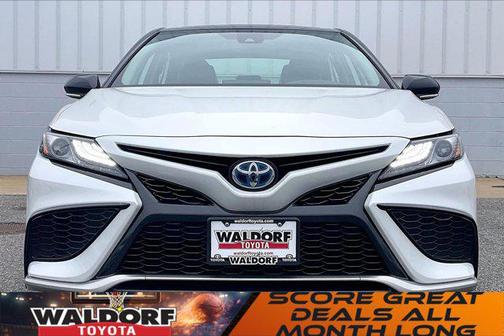 2024 Toyota Camry Hybrid SE