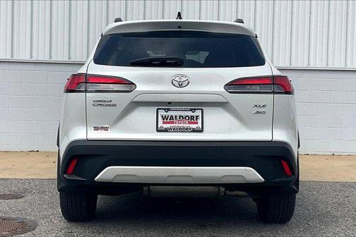 2025 Toyota Corolla Cross XLE