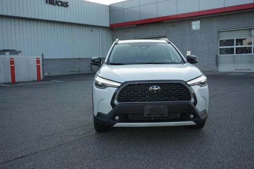 2025 Toyota Corolla Cross XLE