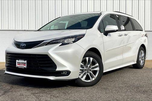 2025 Toyota Sienna XLE 7 Passenger