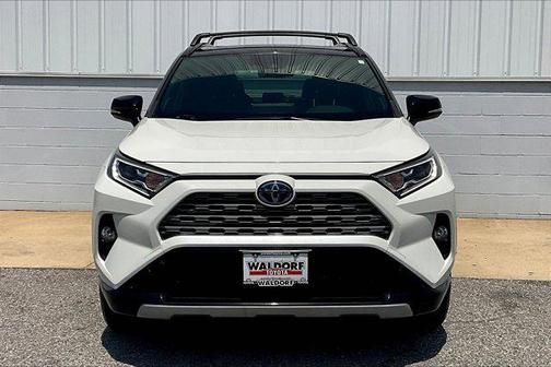 2020 Toyota RAV4 Hybrid SE