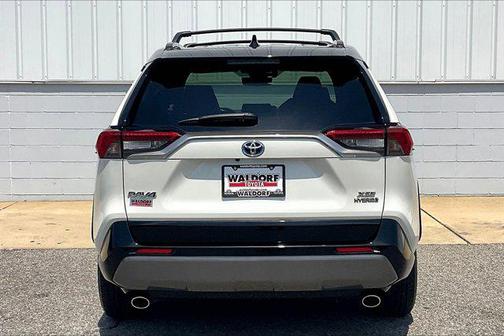 2020 Toyota RAV4 Hybrid SE
