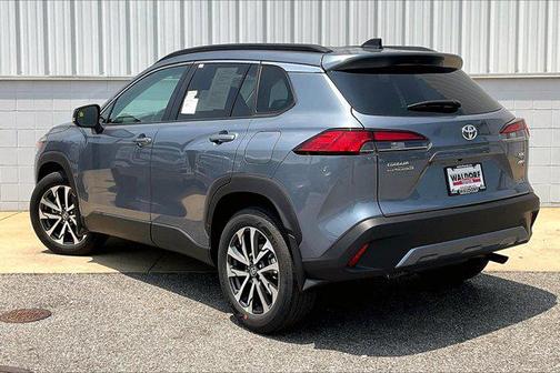 2025 Toyota Corolla Cross XLE