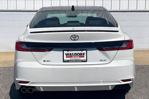 Wind Chill Pearl w/Midnight Black Metallic Roof 2026 Toyota Camry XSE