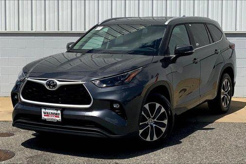 2025 Toyota Highlander XLE