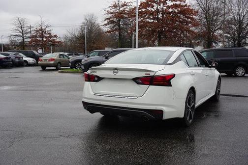 2023 Nissan Altima SR FWD