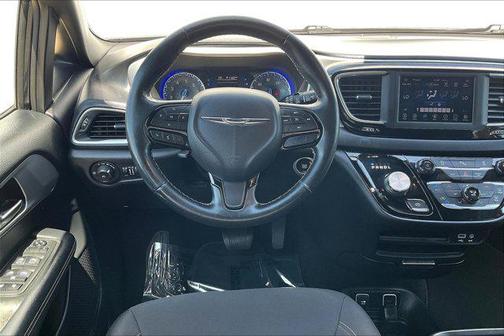 2020 Chrysler Pacifica Touring