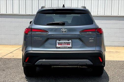 2025 Toyota Corolla Cross XLE