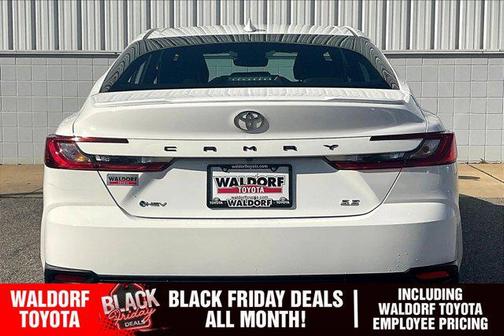 2025 Toyota Camry SE