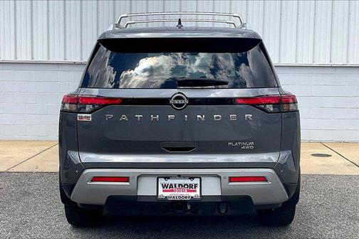 2022 Nissan Pathfinder Platinum 4WD