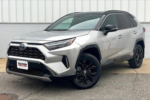 2022 Toyota RAV4 Hybrid SE