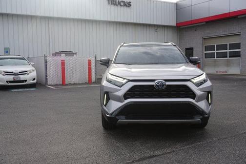 2022 Toyota RAV4 Hybrid SE