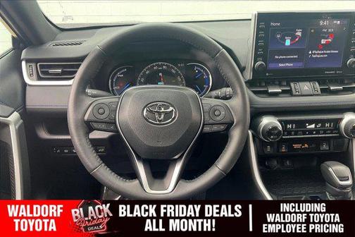 2022 Toyota RAV4 Hybrid SE