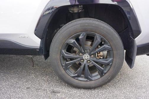 2022 Toyota RAV4 Hybrid SE