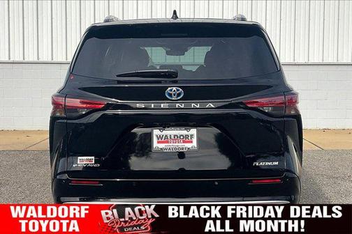 2025 Toyota Sienna Platinum