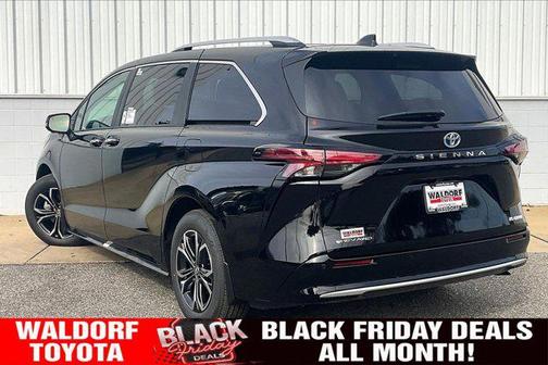 2025 Toyota Sienna Platinum