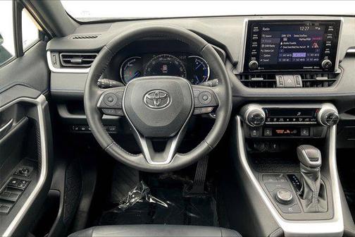 2020 Toyota RAV4 Hybrid SE