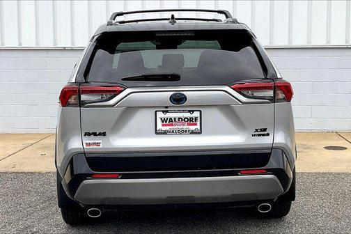 2020 Toyota RAV4 Hybrid SE