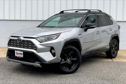 2020 Toyota RAV4 Hybrid SE
