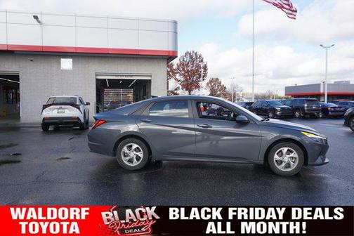 2023 Hyundai ELANTRA SE