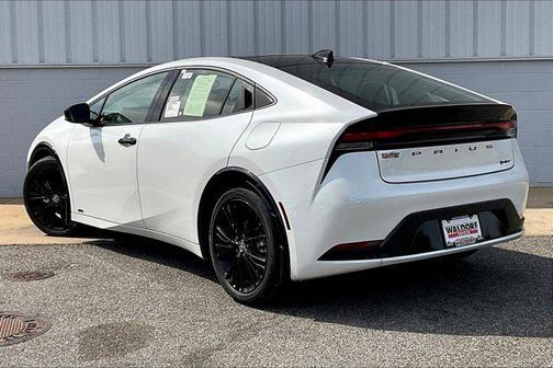 2025 Toyota Prius L