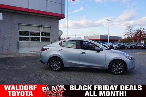 2019 Toyota Yaris Sedan LE