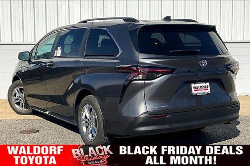 2025 Toyota Sienna XLE