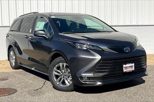 2025 Toyota Sienna XLE