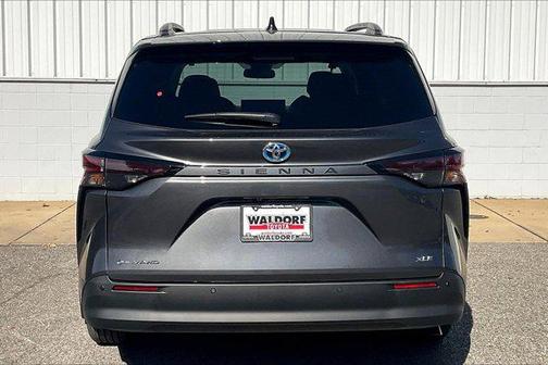 2025 Toyota Sienna XLE 7 Passenger
