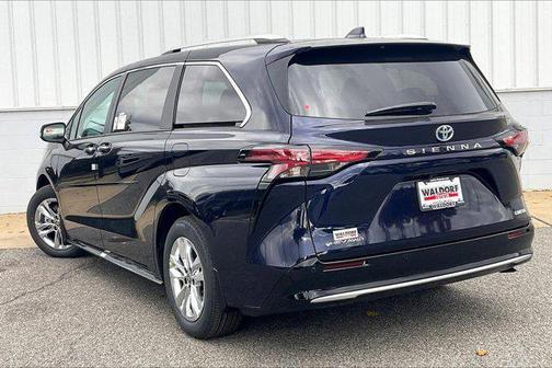 2025 Toyota Sienna Limited