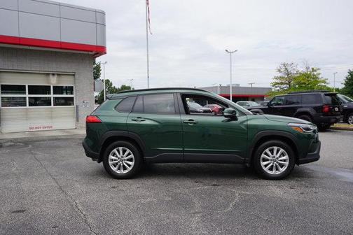 2024 Toyota Corolla Cross LE