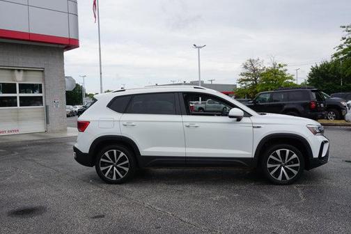 2023 Volkswagen Taos 1.5T SE