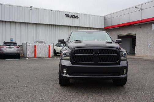 2018 RAM 1500 Night Crew Cab 4x4 5'7' Box
