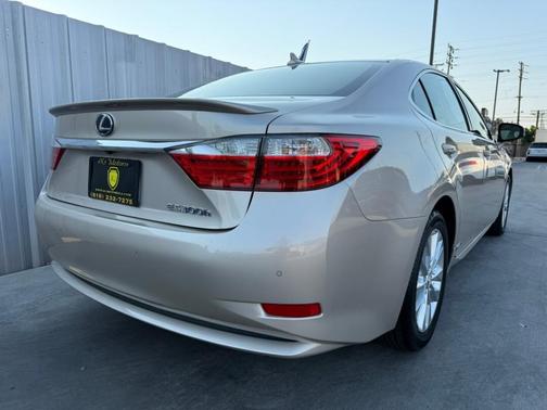 2013 Lexus ES 300h Base