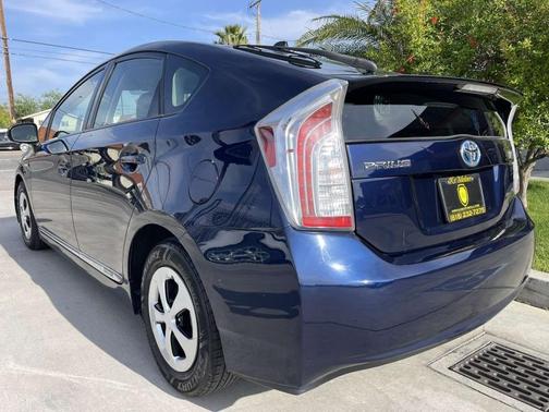 2014 Toyota Prius Two