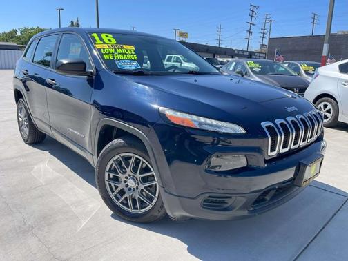 2016 Jeep Cherokee Sport