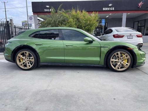 2021 Porsche Taycan Cross Turismo Turbo S