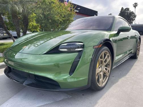 2021 Porsche Taycan Cross Turismo Turbo S
