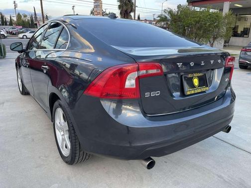 2012 Volvo S60 T5 Premier