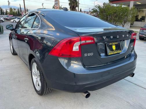 2012 Volvo S60 T5 Premier