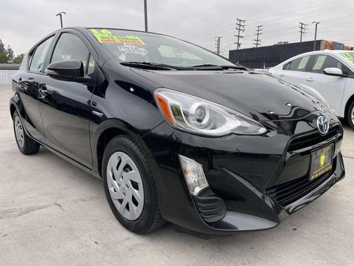 2016 Toyota Prius c Two