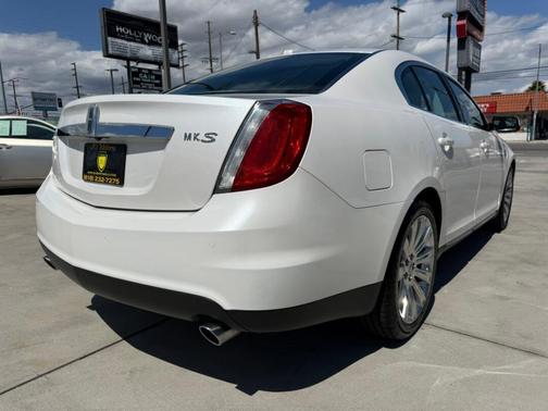 White 2011 Lincoln MKS Base