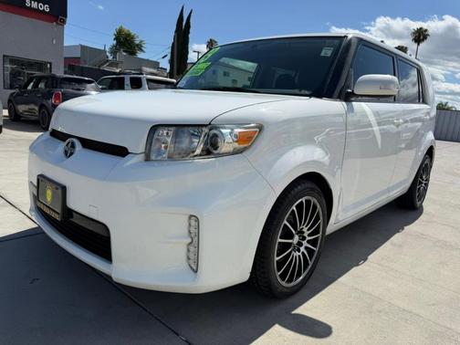 2013 Scion xB Base