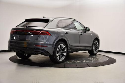 2025 Audi Q8 55 Premium